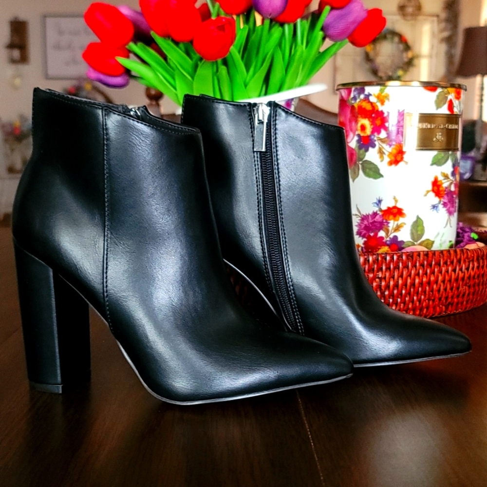 Qupid Faux Leather Ankle Booties